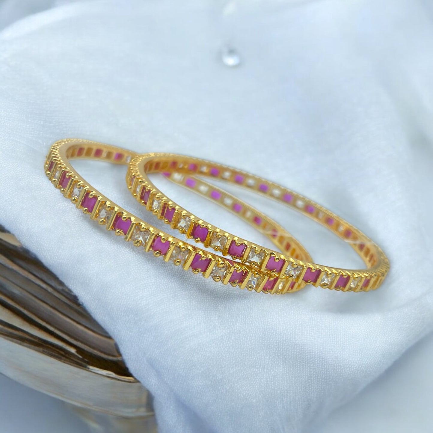Gulabi Noor Bangle Set