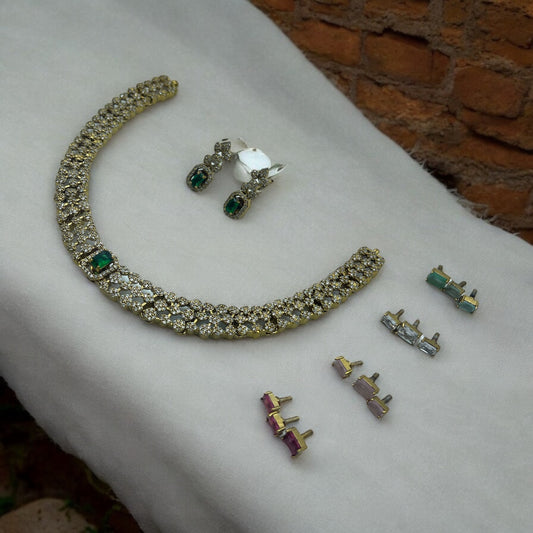 LuxeSwitch – Interchangeable Necklace Set