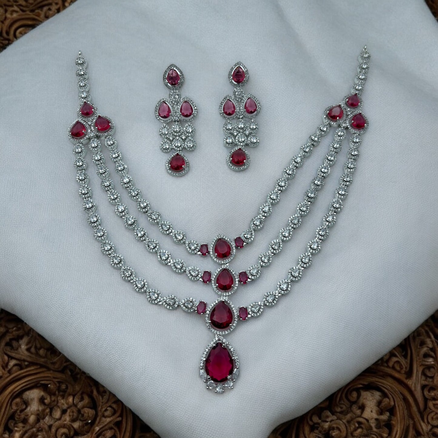 Regal Reverie Necklace Set
