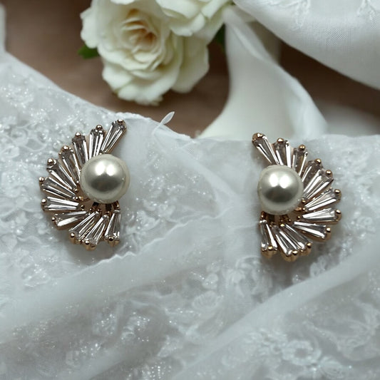 Radiant Fan Pearl Stud Earrings