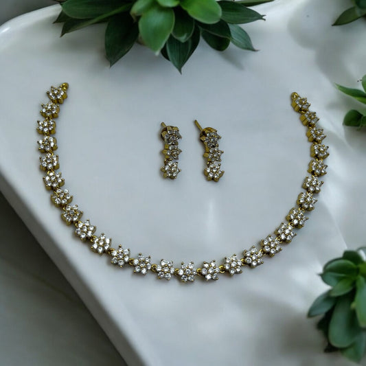 Eterna Bloom Necklace Set