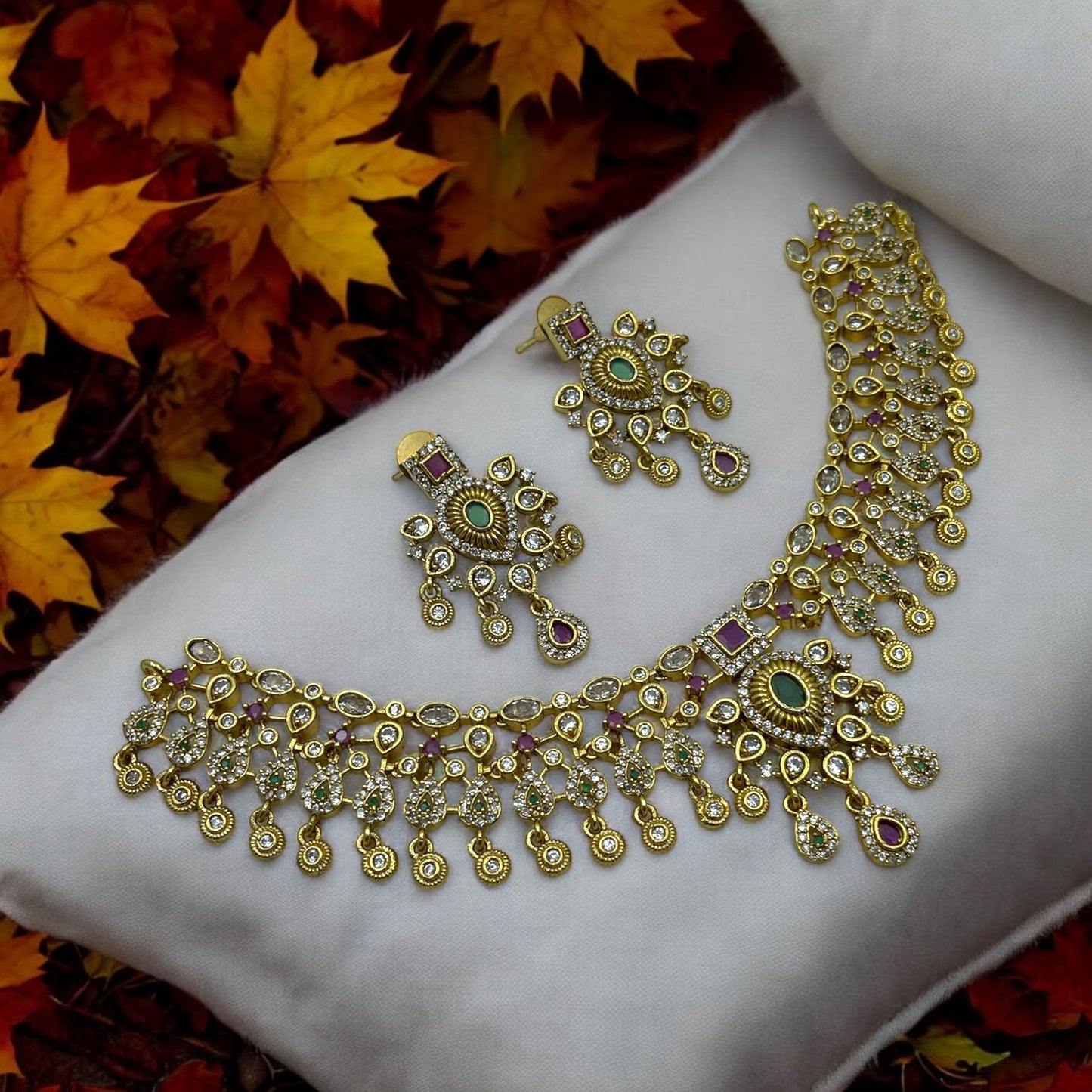 Regal Choker Set