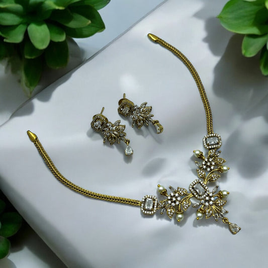 ✨ "Elina" Royal Grace Necklace Set ✨