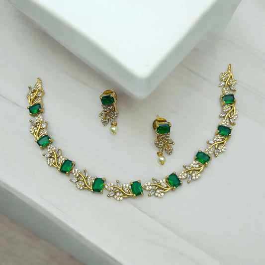 Vanya Vine Necklace Set