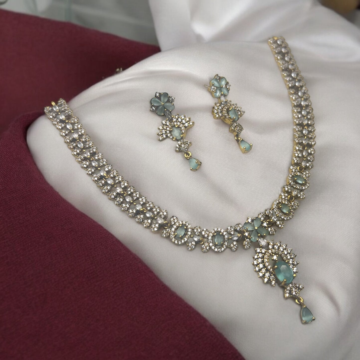 ✨"Shweta Shimmer" Necklace Set✨