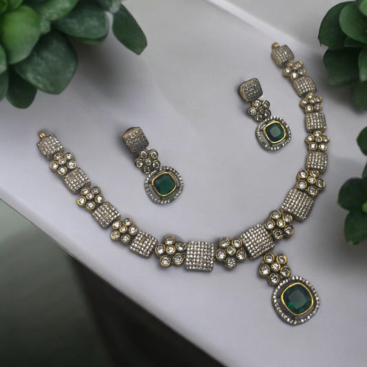 ✨"Chaturasra Harita" Necklace Set✨