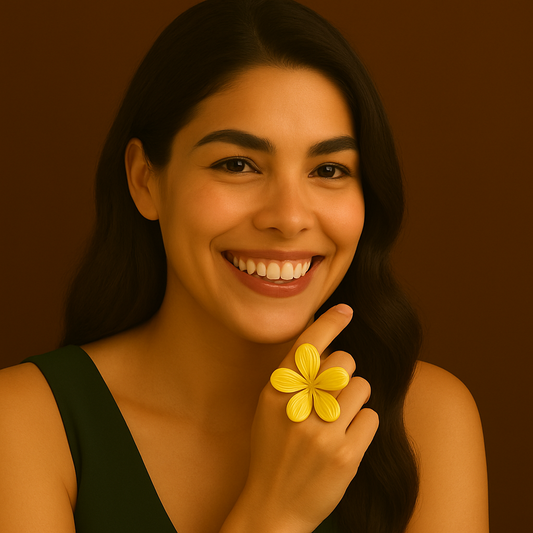 β¨πΌ "Golden Bloom" Ring πΌβ¨