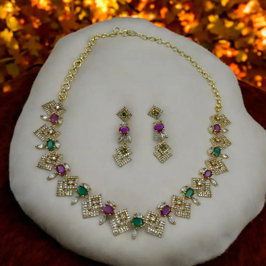 Royal Glamor Necklace Set