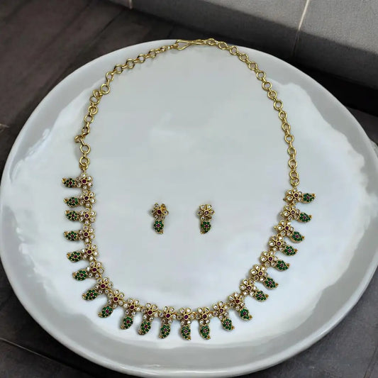 Enchanted Emerald Necklace and Earrings Set