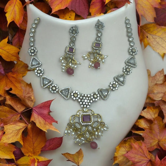 Maharani Vilas Necklace Earrings Set
