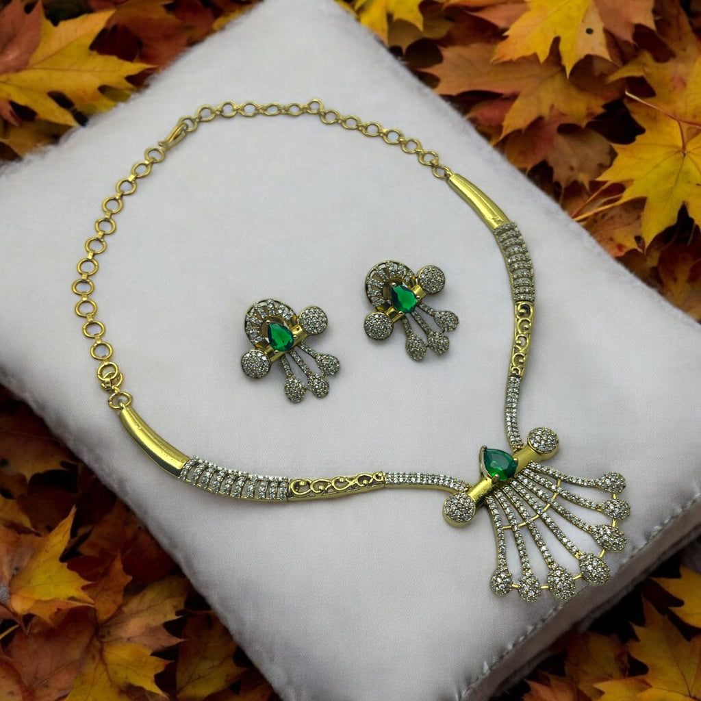 💚 "Zoya" Radiance Necklace Set 💚