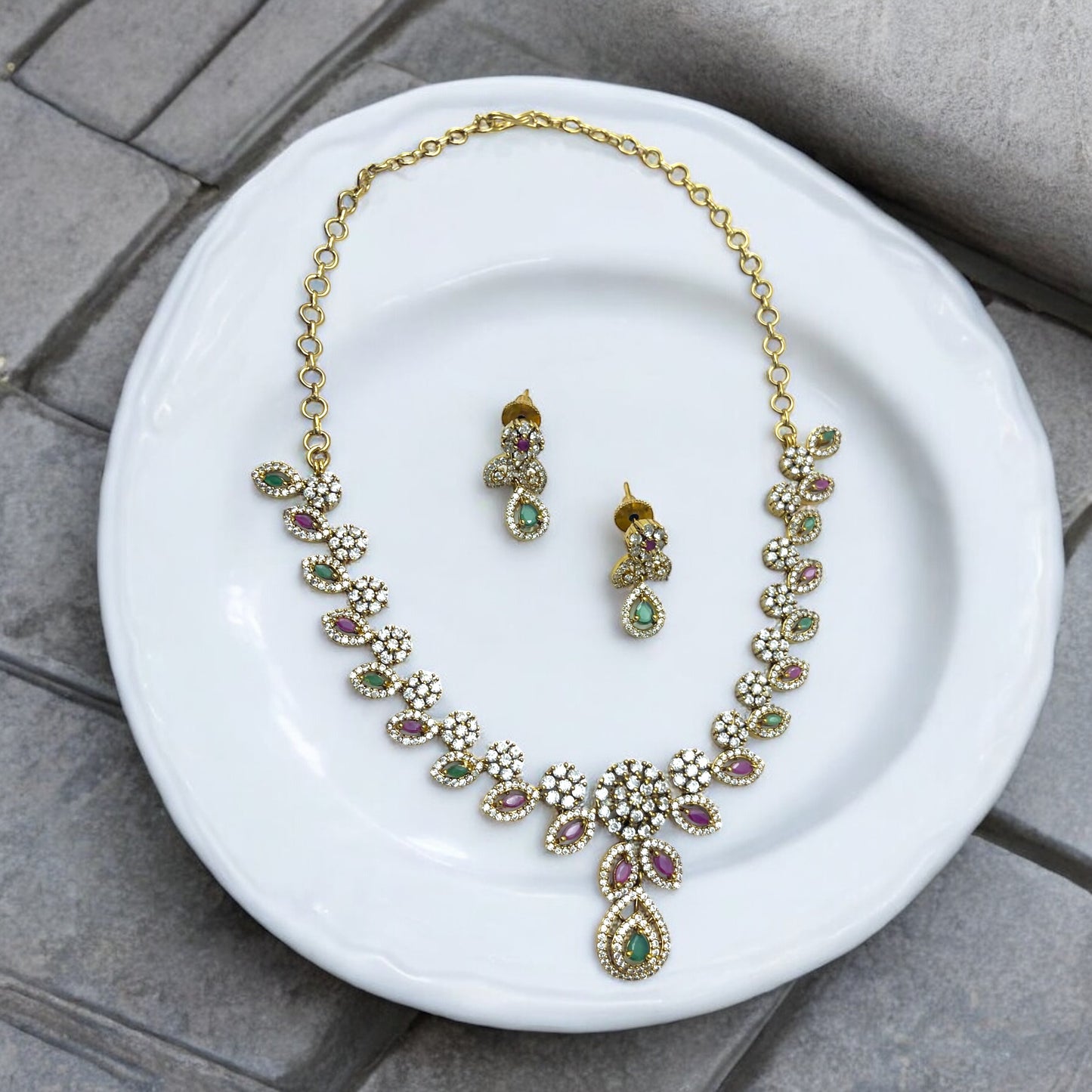 💜✨ "Ethereal Grace" Necklace Set 💚💎