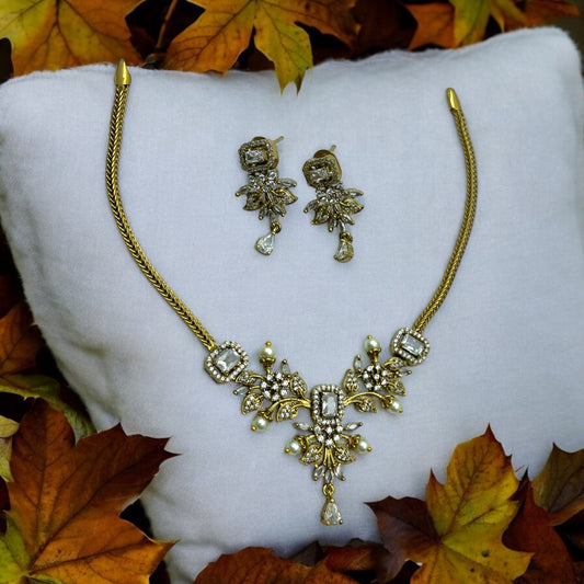 ✨ "Elina" Royal Grace Necklace Set ✨
