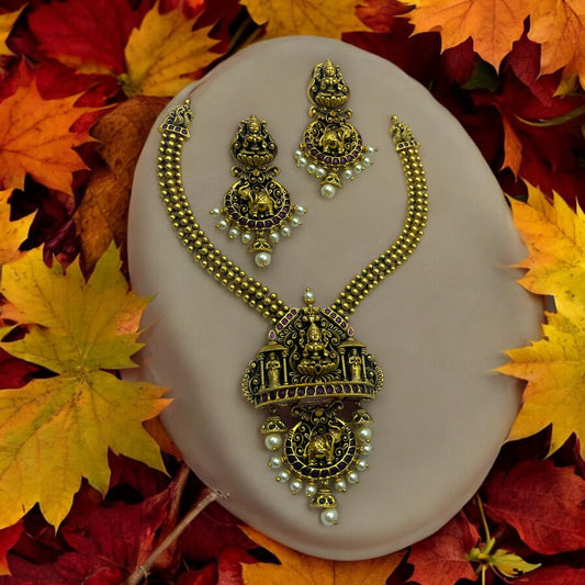 Divine Necklace Set