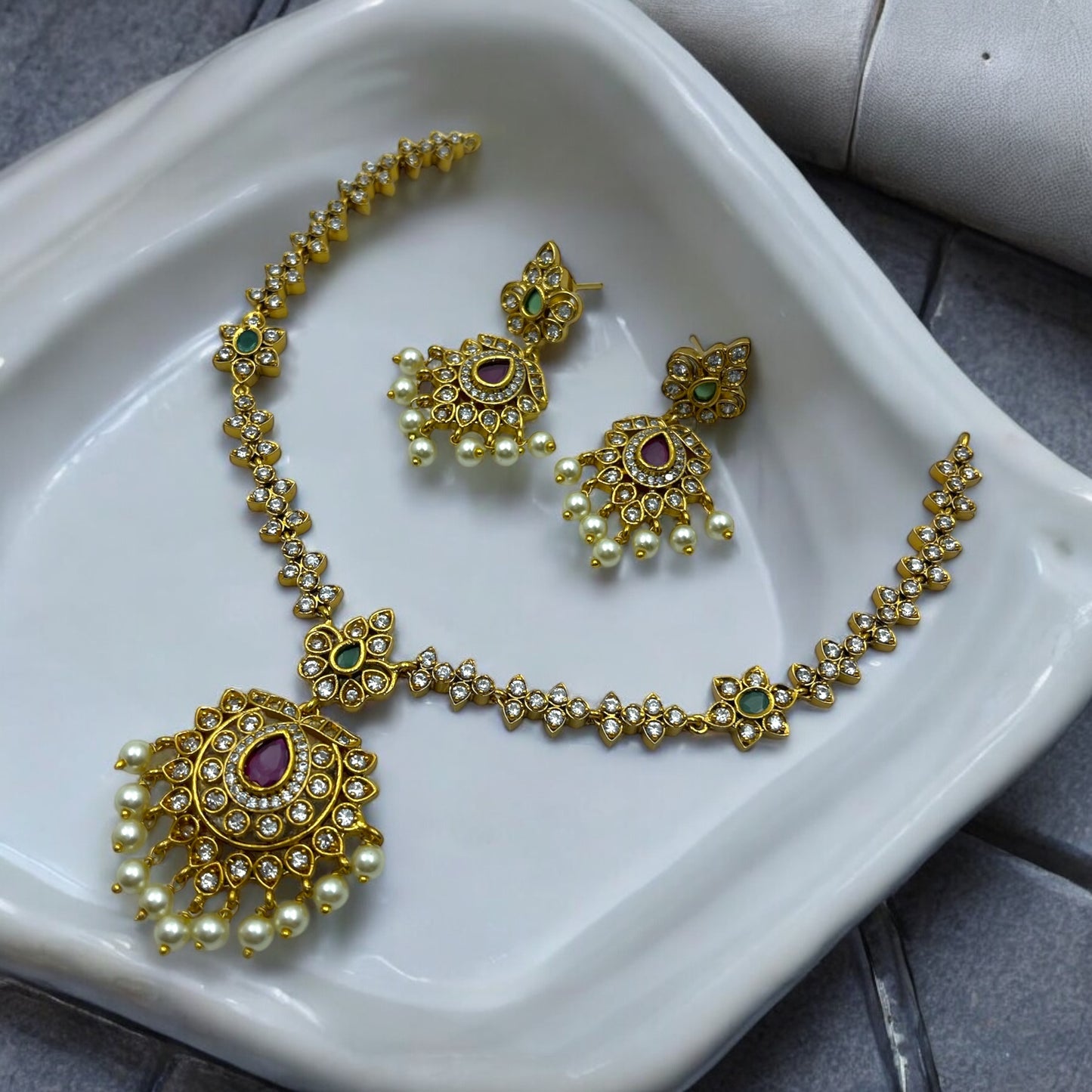 Elegant Necklace Set