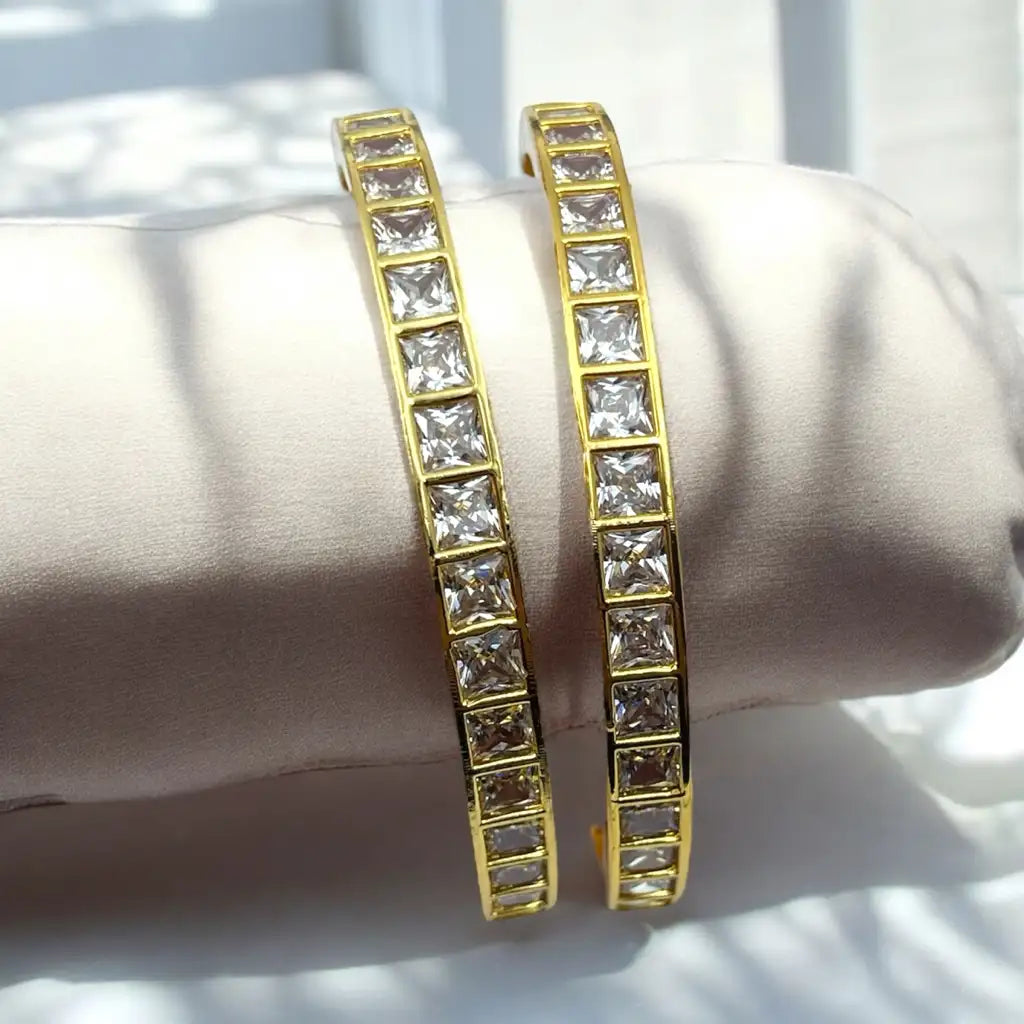 Royal Gleam Bangle Set