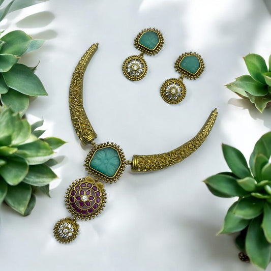 💚 "Tribal Radiance" Necklace Set 💚