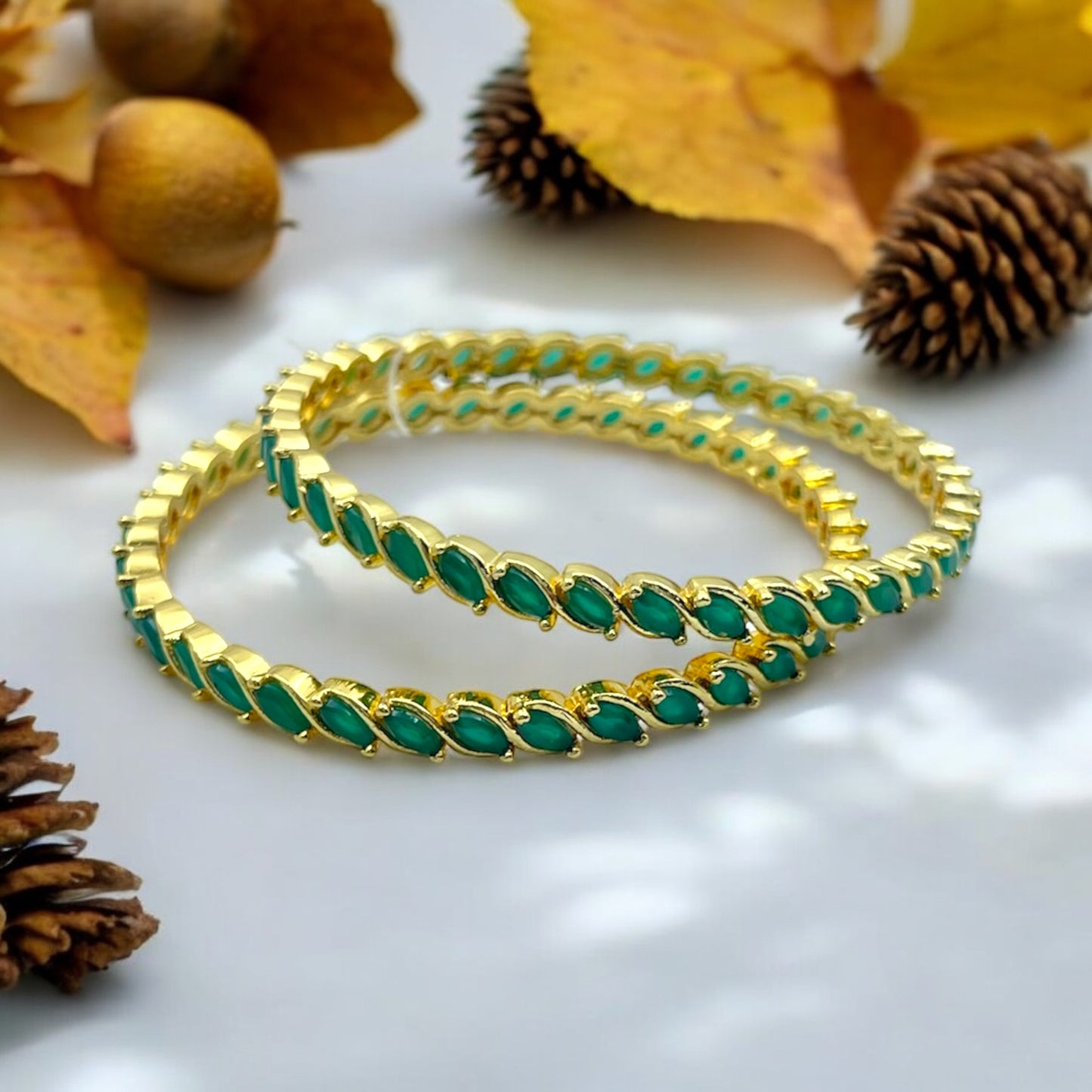 Niharika Panna Bangle Set
