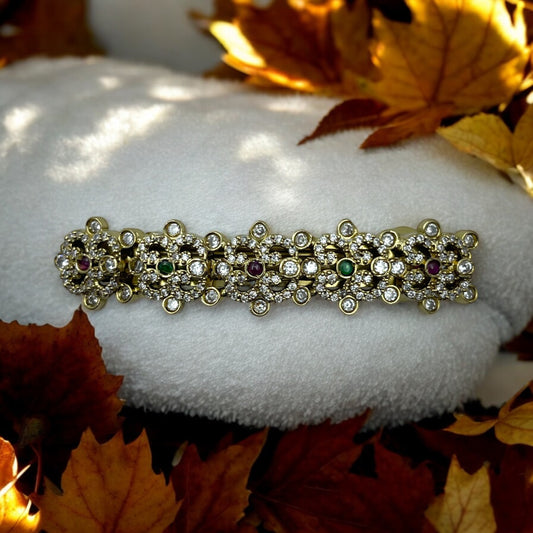 ✨ "Ratna Kesha" Hair Clip