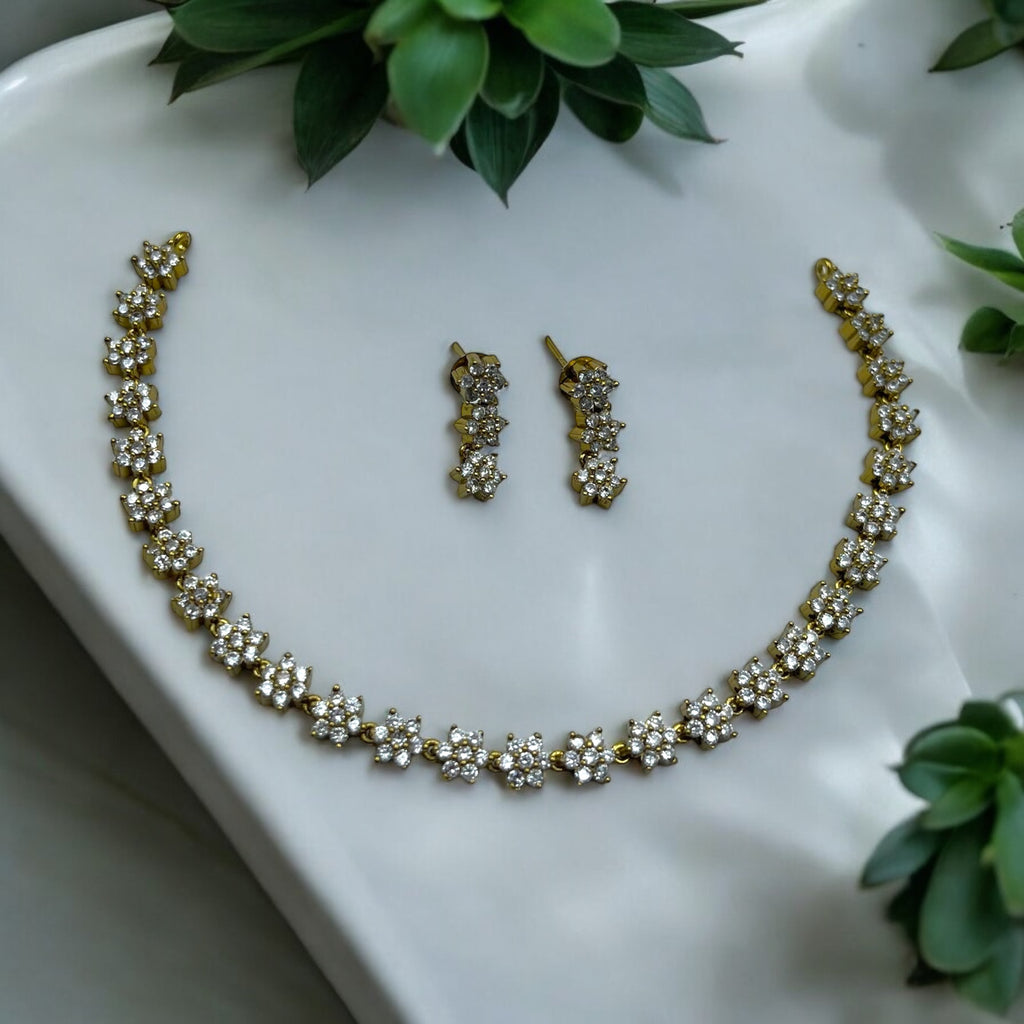 Eterna Bloom Necklace Set
