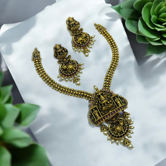 Divine Necklace Set