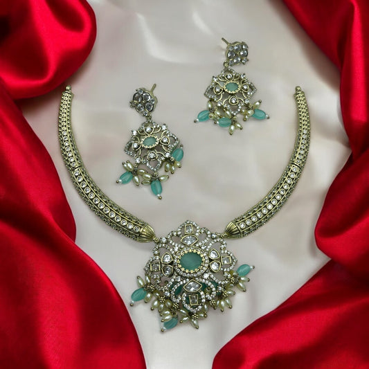 Victorian Green Necklace Set