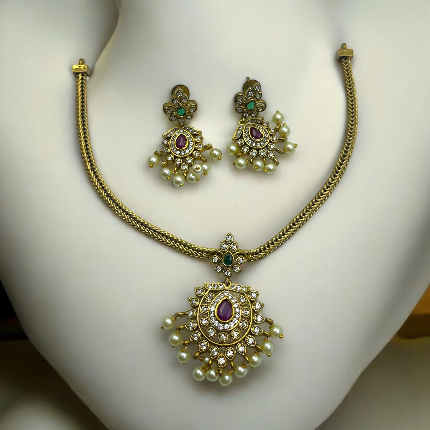 Pearl Kundan Necklace Set