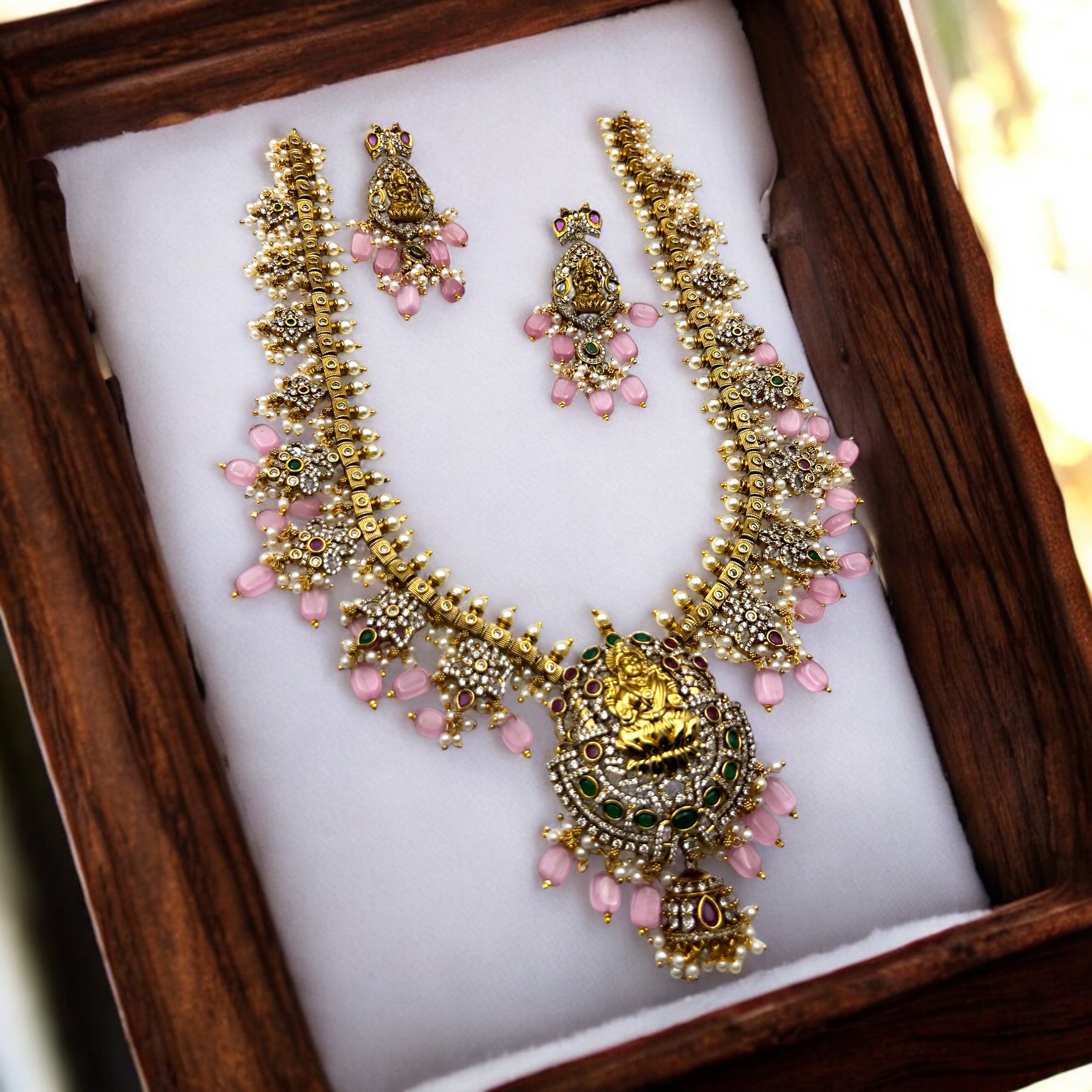 ✨"Lakshmi Ananta" Necklace Set✨