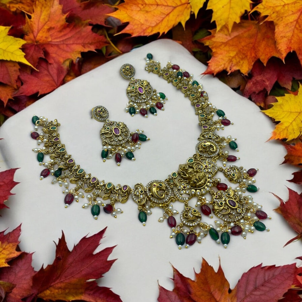 ✨ "Mayura Kundan" Necklace Set
