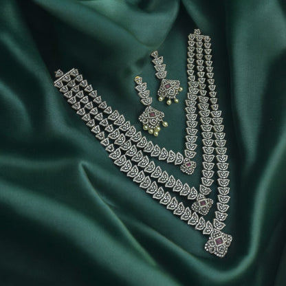 Majestic Radiance Necklace Set