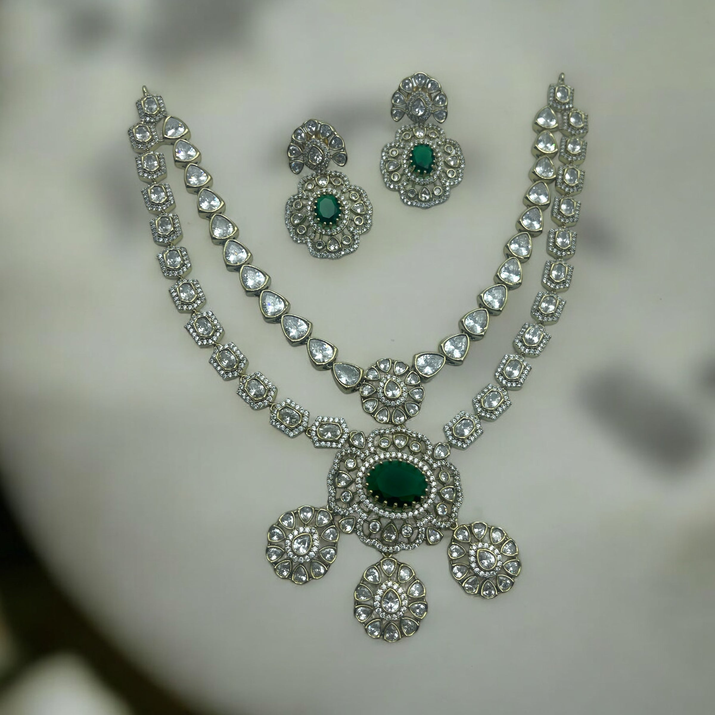 Regal Kundan Necklace Earrings Set