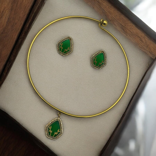 🌿 "Veridian Vine" Necklace Set 🌿