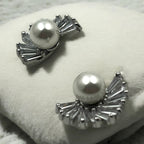 Luxe Fan Pearl Stud Earrings