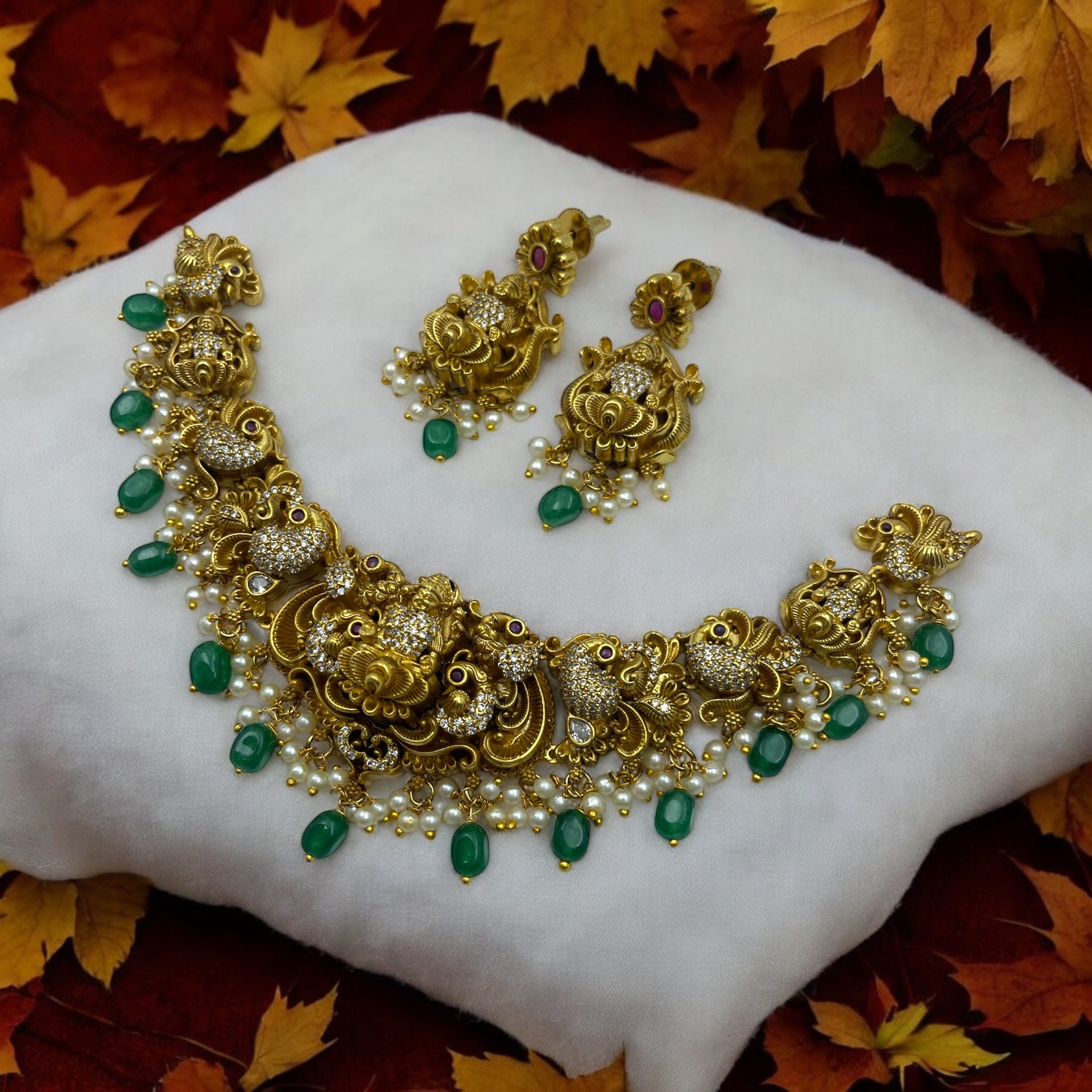 Temple Heritage Choker Set