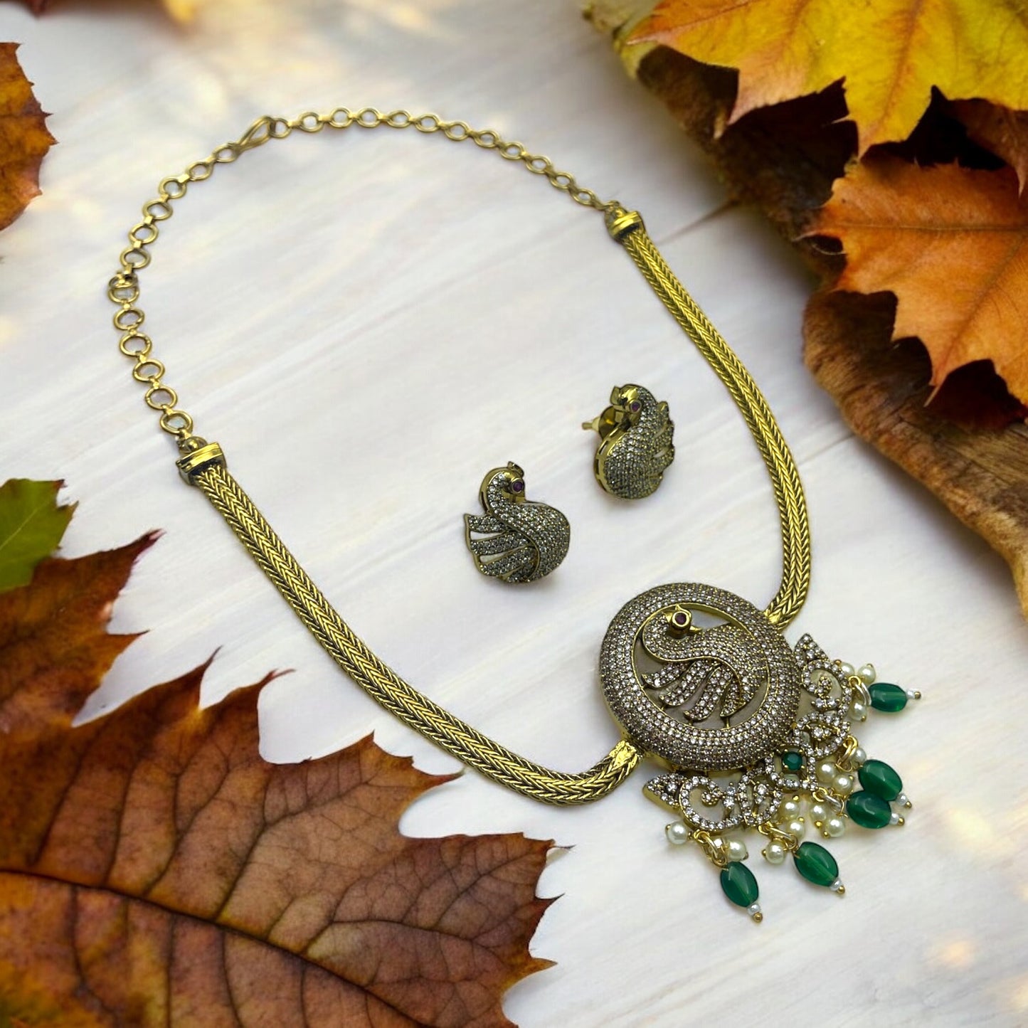 🦢 "Regal Swan" Antique Necklace Set 🦢