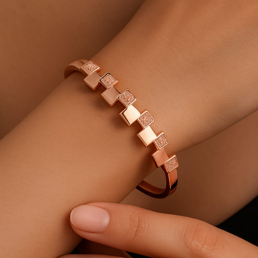 ✨ "Chhaya Rekha" Bracelet ✨