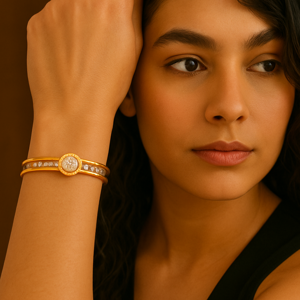 ✨🤍 "Radiant Halo Cuff" Bracelet 🤍✨