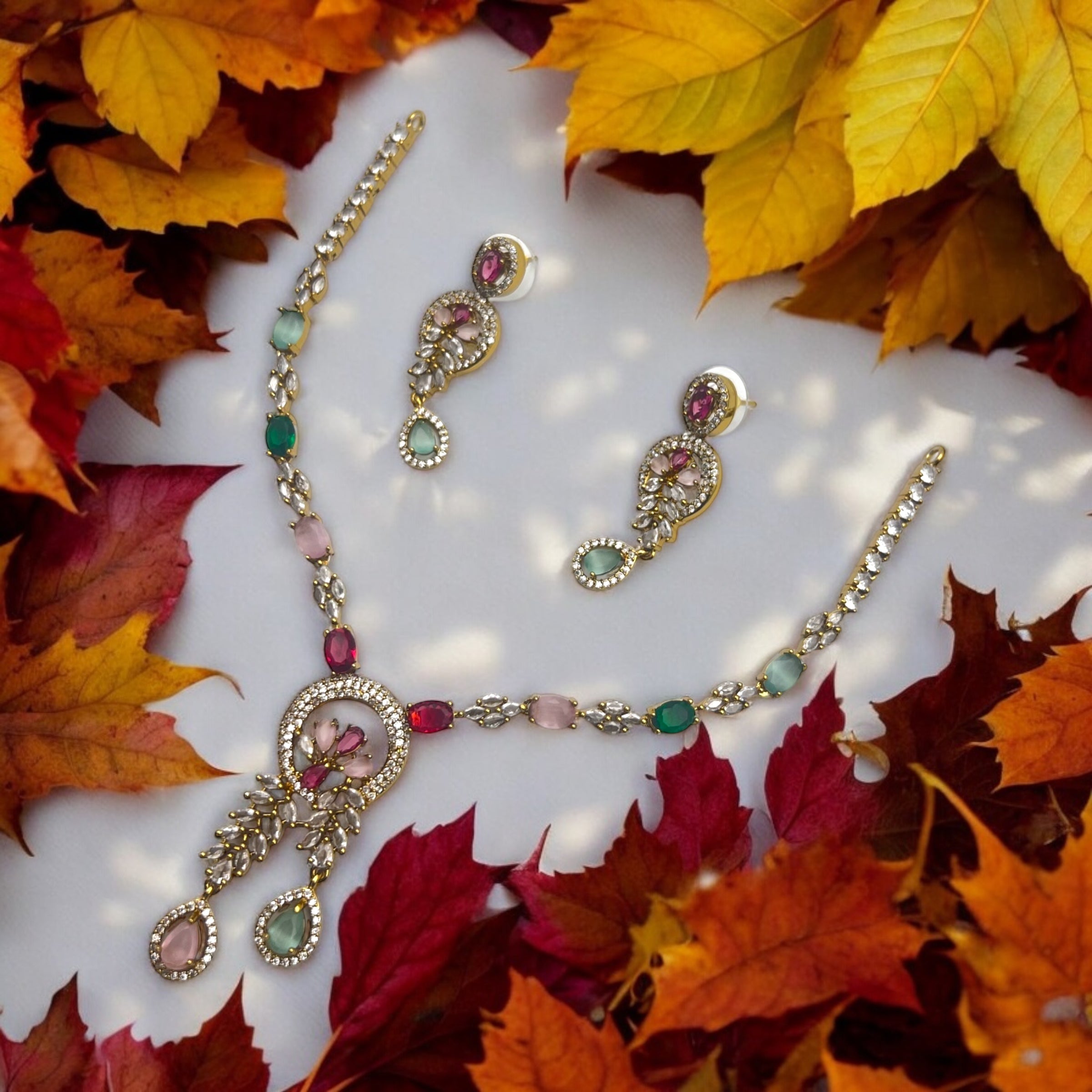 "Regal Bloom" Necklace Set 🌸💎