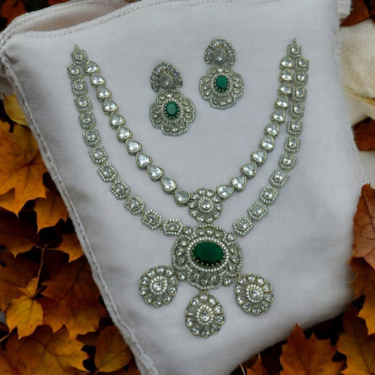 Regal Kundan Necklace Earrings Set