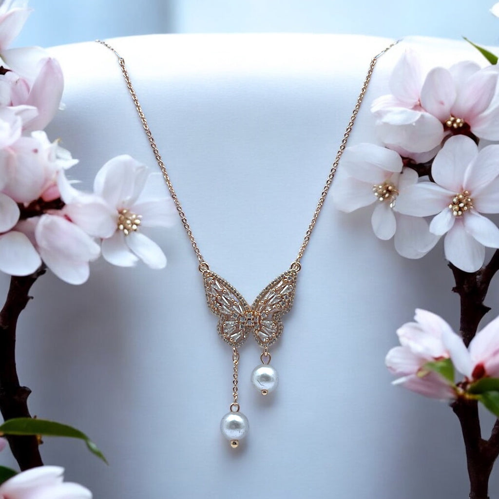 ✨ "Titli Moti" Necklace ✨