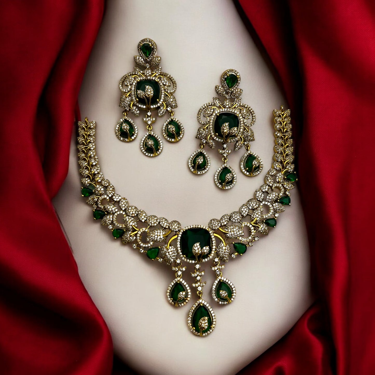 💚"Royal Grace" Necklace Set👑✨