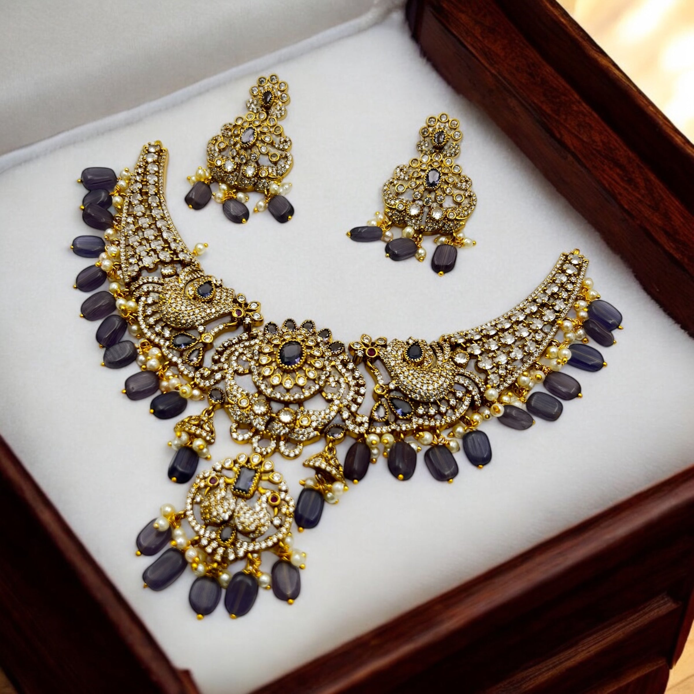 "Regal Majesty" Necklace Set 👑✨