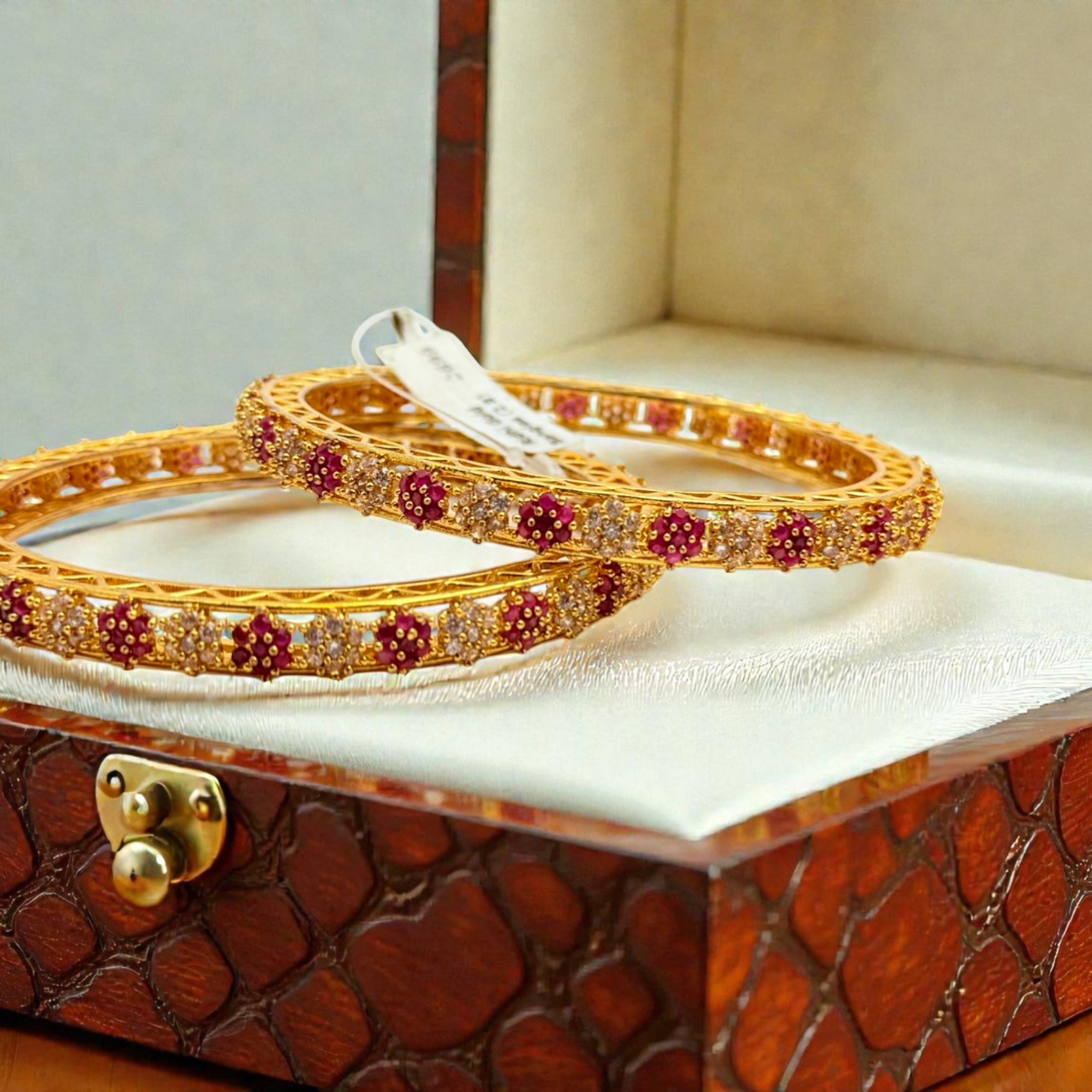 Ridhi Gold Bangles