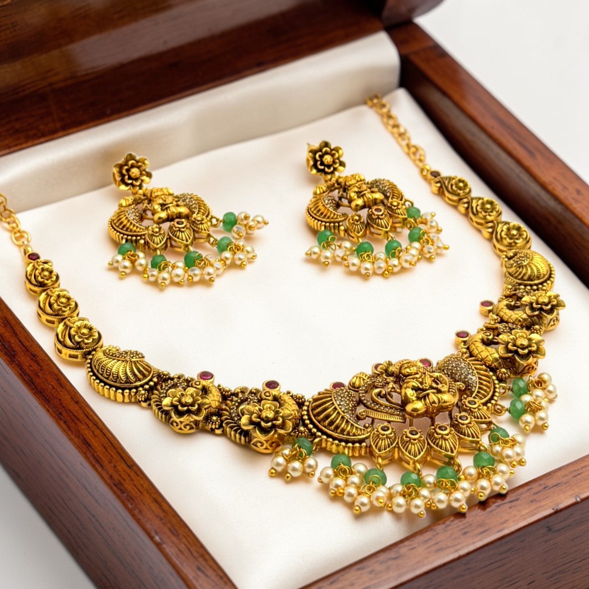 Lakshmi Necklace Set