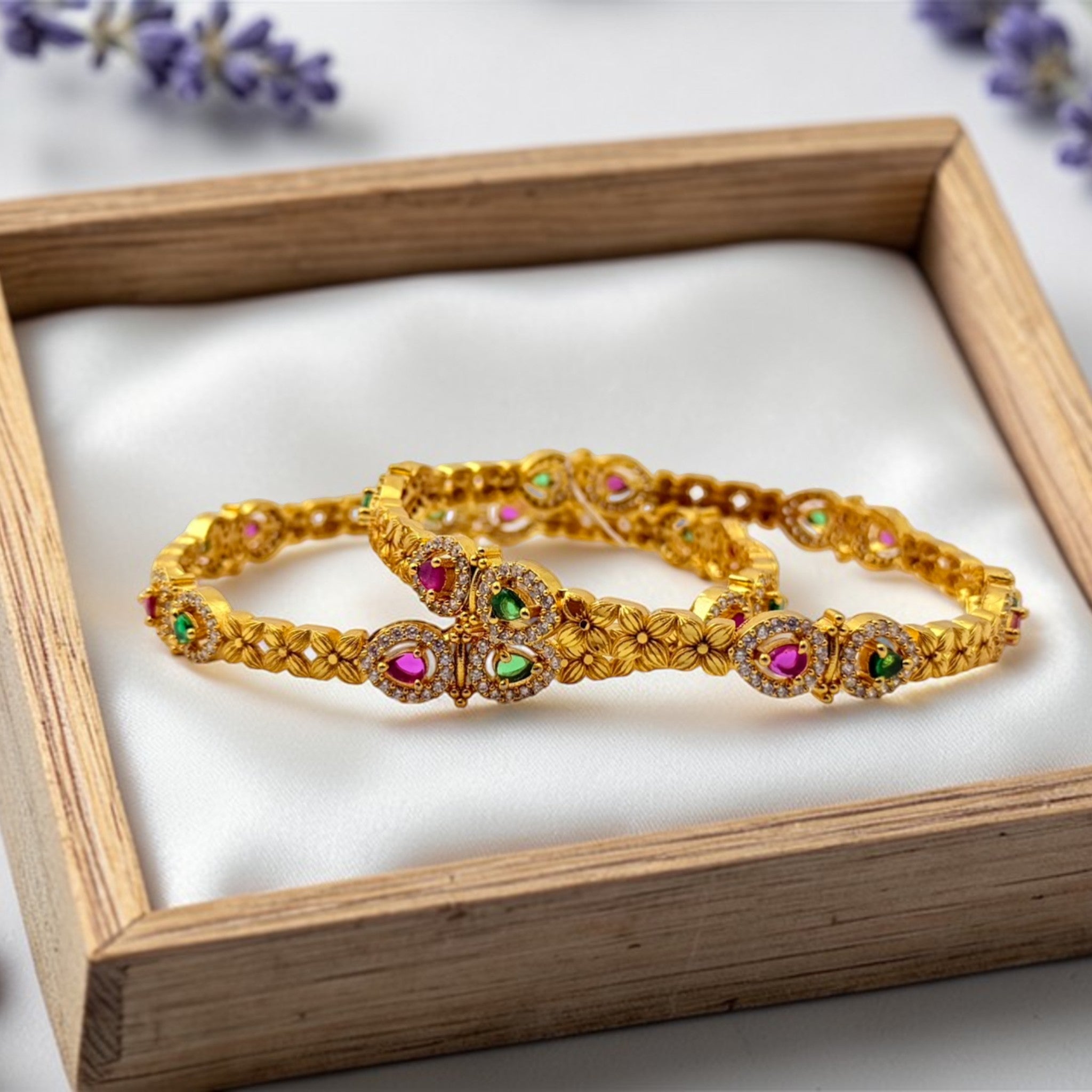 Sunpreet Bangle Set