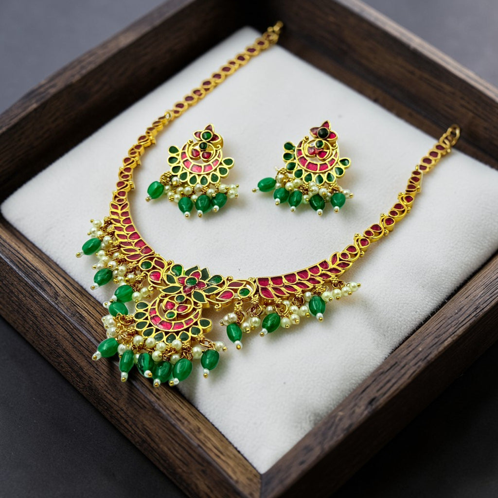 Chand Tara Jadau Kundan Necklace Set