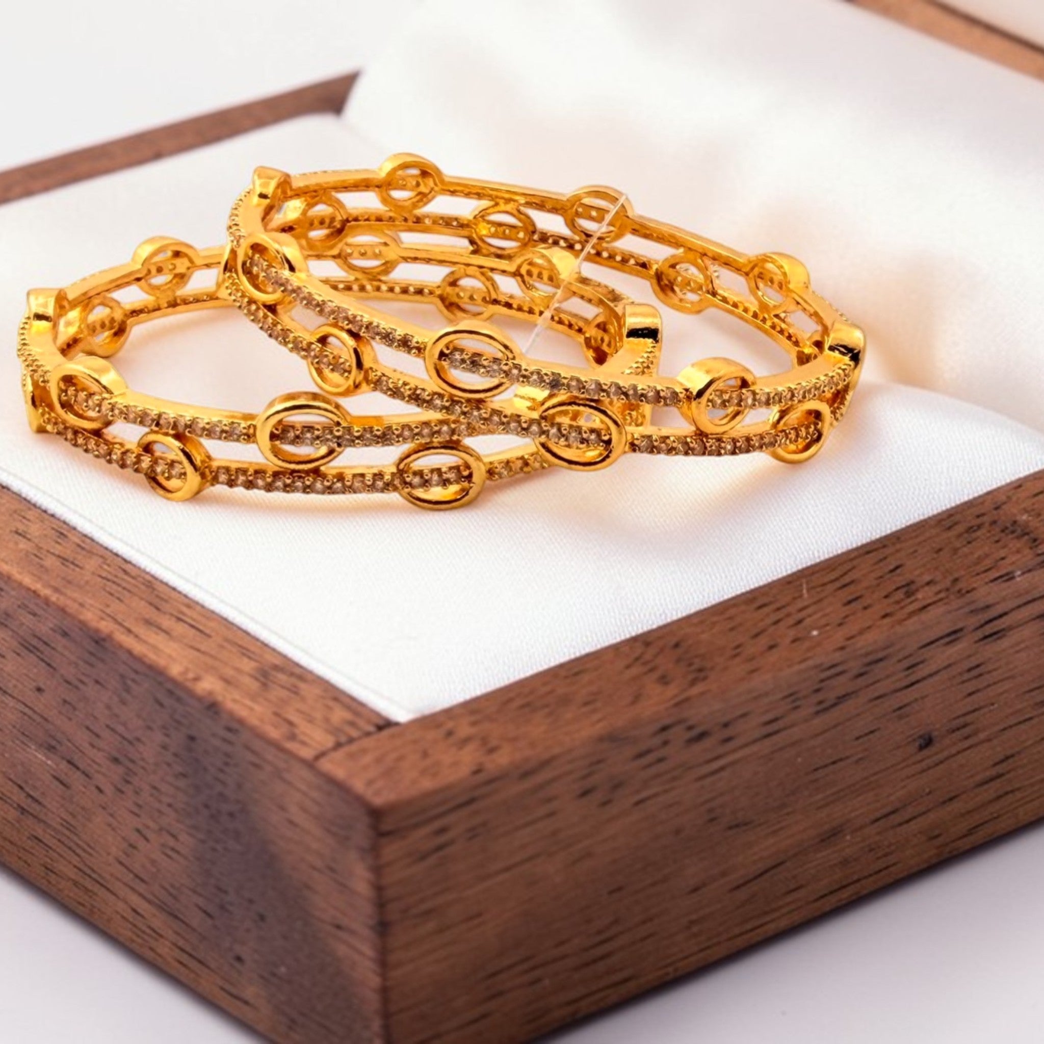 Aurora Loop Gold Bangle Set