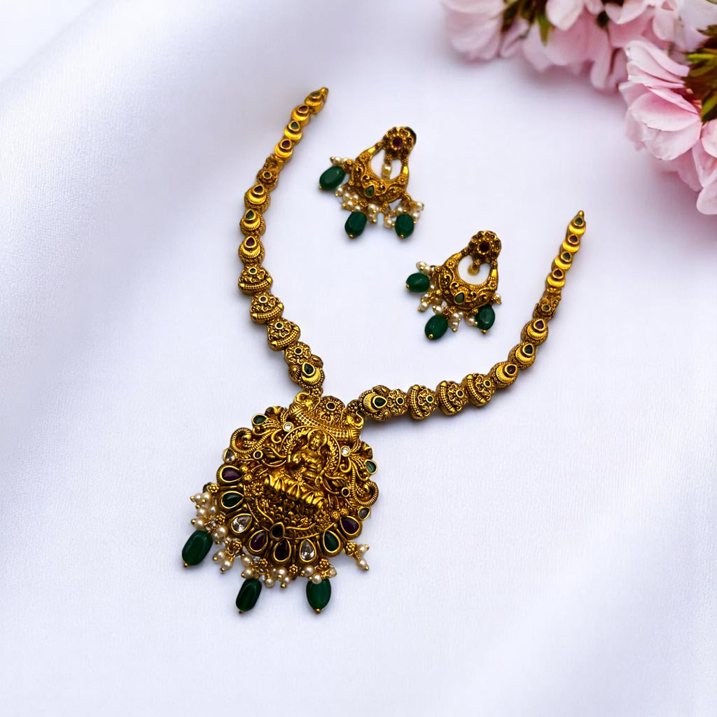 💚✨ "Prabha Kanti" Necklace Set 💎⚪