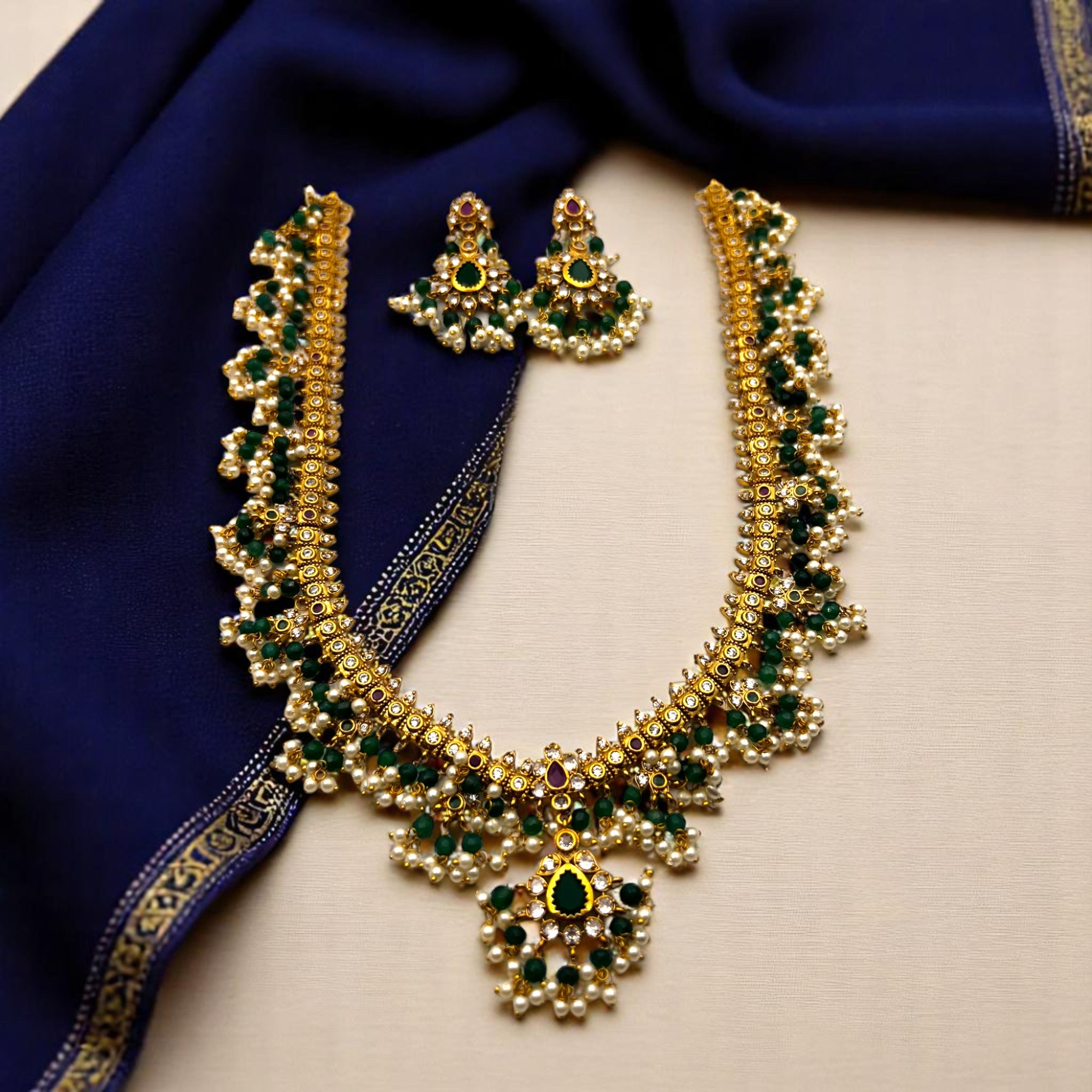 💚⚪ "Harit Mani" Necklace Set 🪙✨