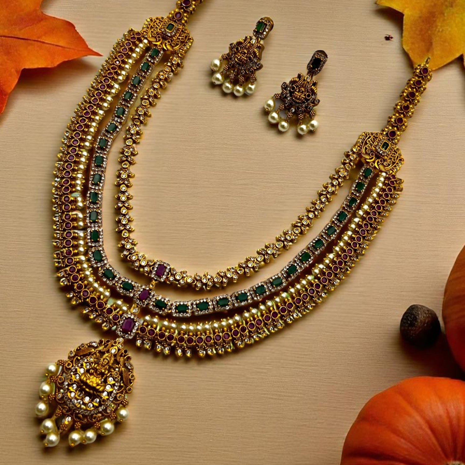 💎💖 "Varnita Pushpini" Necklace Set 💚⚪